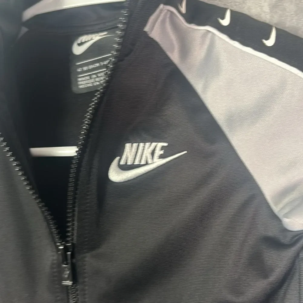 Nike Kids Black White Logo Athletic Track Full Zip Jacket Size 4T